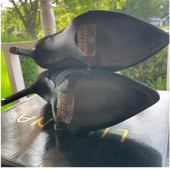 Liliana Lorene-1 booties size 7.5 Black Heel ankle women’s gold detail point - Picture 2 of 9